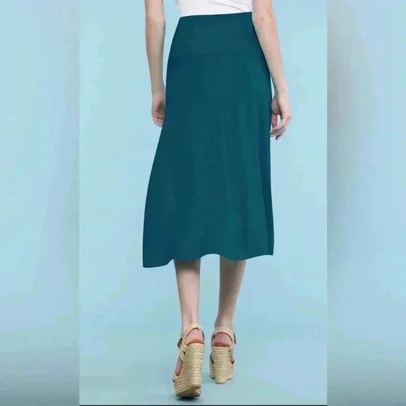 dressbarn skirt size 4 in very good condition very soft - Picture 10 of 10